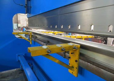 320 T CNC Synchronize Tandem Press Brake Bending Machine Start From Trapezium Plate